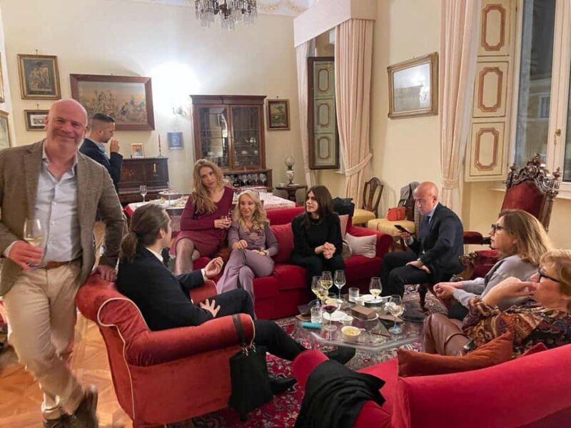 Vatican: Exclusive Baroque Evening With Aperitivo & Dinner - Setting the Scene: A Night in a Roman Baroque Apartment