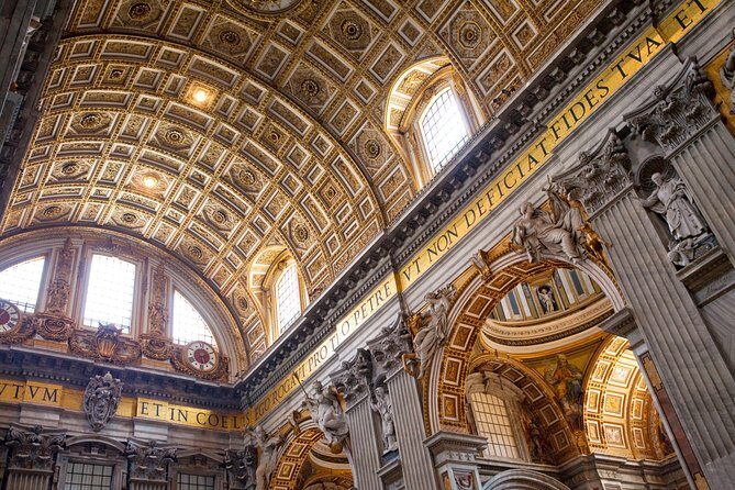 Vatican private tour Museums and Sistine Chapel with Raphael rooms - Key Points