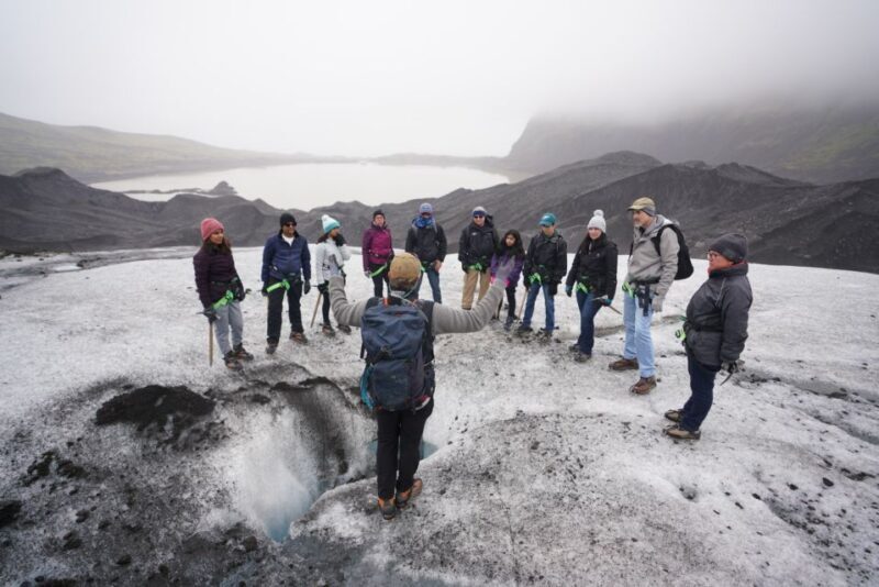 Vatnajökull: Short Glacier Encounter Walk with 4x4 Transfer - Key Points
