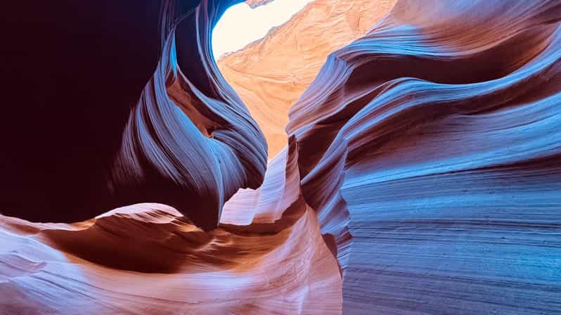 Vegas: Antelope Canyon, Horseshoe Bend w/ Lake Powell - Exploring Lower Antelope Canyon
