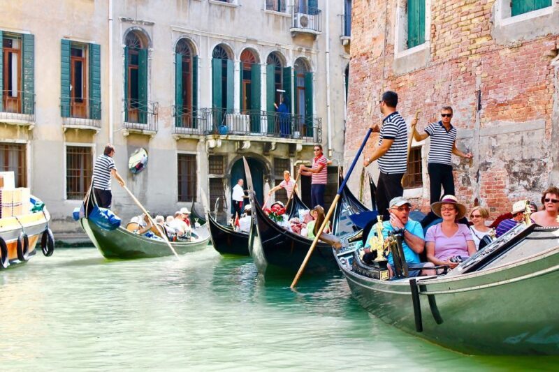 Venetian Private Sandolo tour - Accessibility and Practicalities