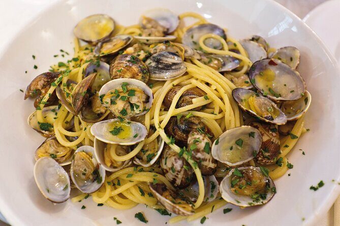 Venezia Walking Tour with Audio and Written Guide by a Local - What the Tour Offers: An Honest Breakdown