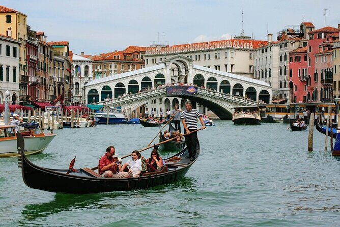 Venice: 2 Hours Morning Walk Tour with Gondola Glide - Practicalities and What to Expect