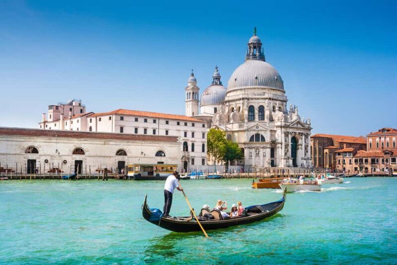 Venice: 30 minutes Enchanting Gondola Ride - Key Points