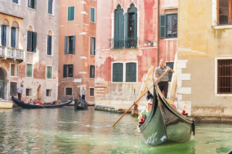 Venice: Basilica, Doge's Palace, Gondola and Lagoon Islands - Key Points
