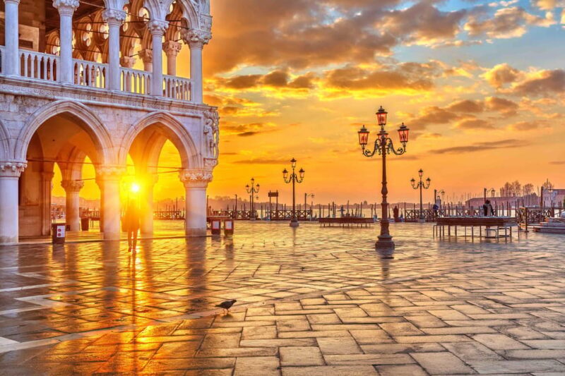 Venice City Walking Tour with an APP - Key Points