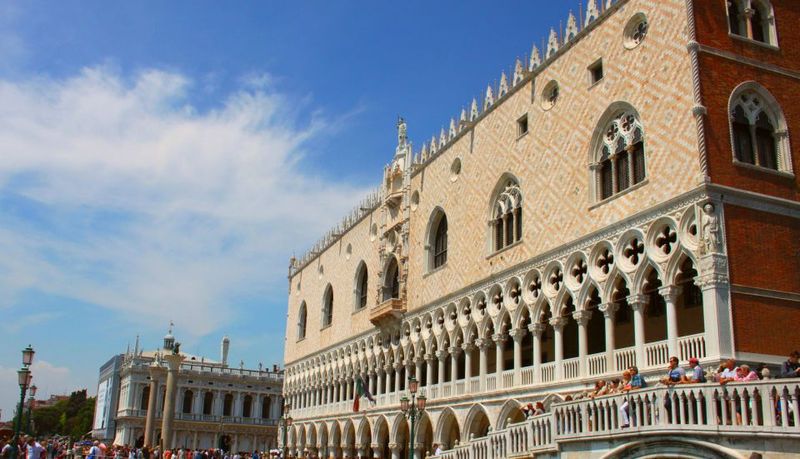 Venice: Doge's Palace, Bridge of Sighs & Prisons Guided Tour - Optional Gondola Upgrade: When It Makes Sense