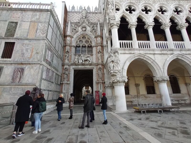 Venice: Doge's Palace Guided Tour with Optional Gondola Ride - FAQ