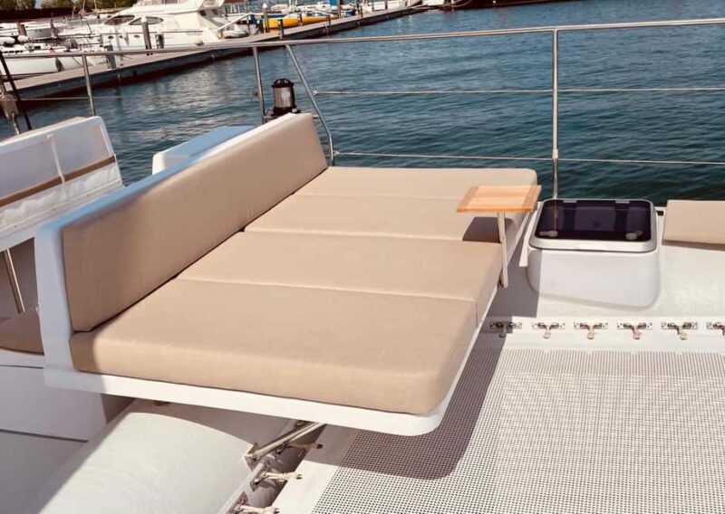 Venice: Golden Hour Cruise with Classical Music & Cocktail - Who is This Tour Best For?