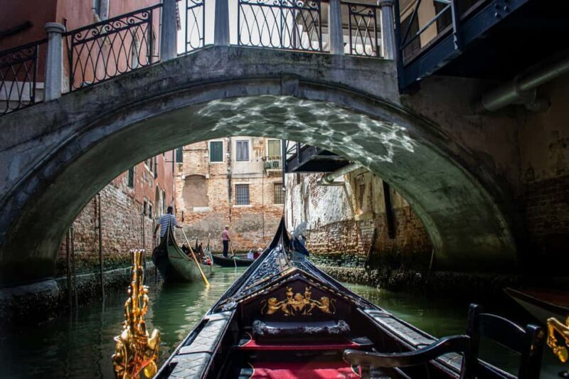 Venice: Gondola Ride under the Bridge of Sighs with Audio Guide App - FAQ