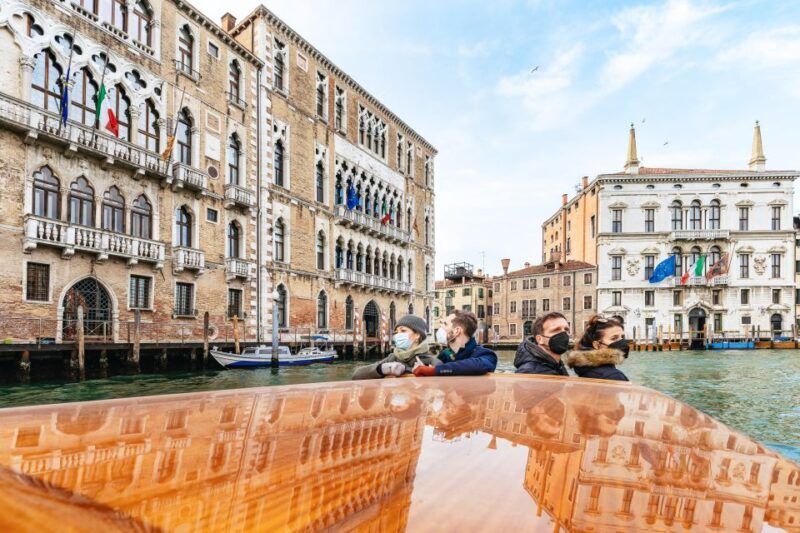 Venice: Grand Canal Boat Tour - The Experience on Board