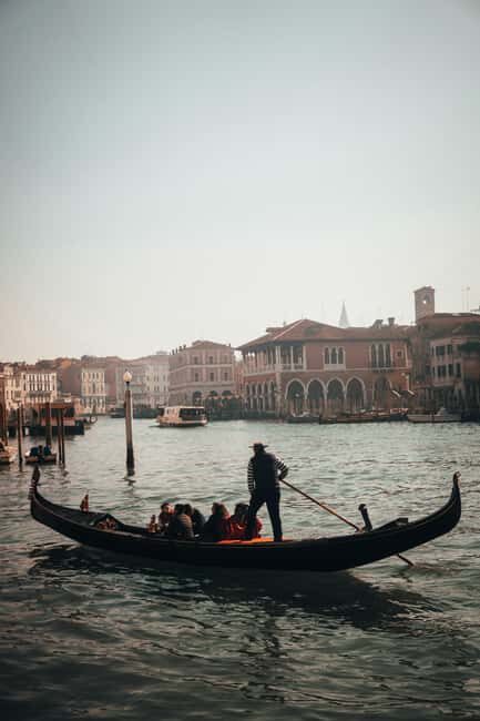 Venice: Grand Canal Gondola Crossing Experience - Final Thoughts