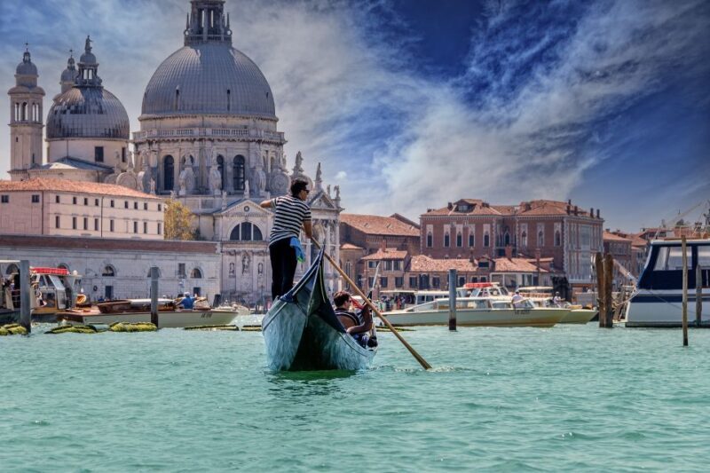 Venice: Grand Canal Gondola Experience with Live Commentary - What Travelers Are Saying