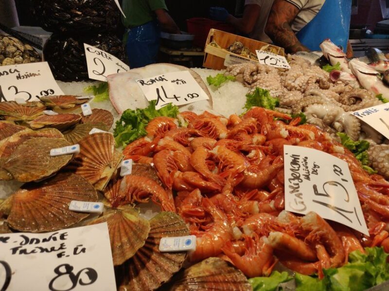 Venice: Local Fish Market With Cicchetti, Lunch, and Wine - The Tour Breakdown: What to Expect from Venice’s Food Scene