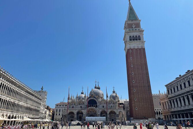 Venice Must See Attractions Walking Tour With A Guide - An Overview of the Tour
