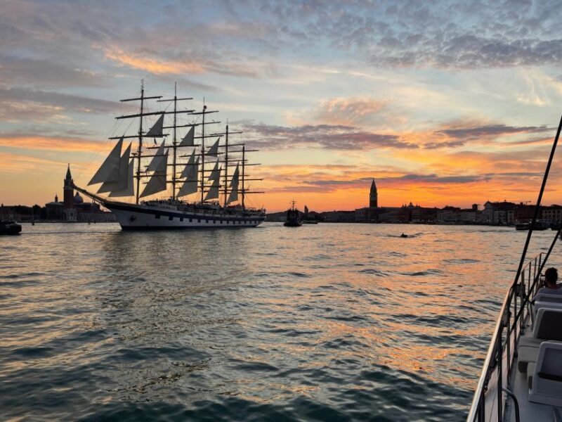 Venice: Night Catamaran Cruise of the Lagoon - Key Points