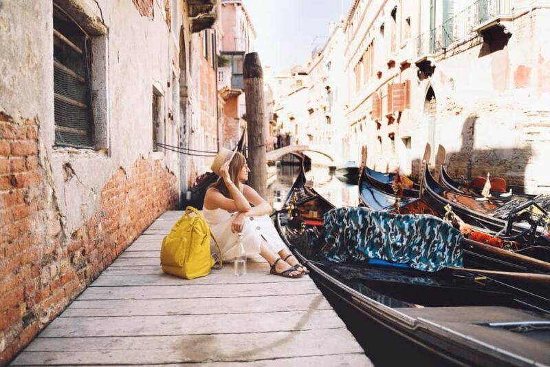 Venice on Foot and Water: Walking Tour with Gondola Ride - Who Should Consider This Tour?