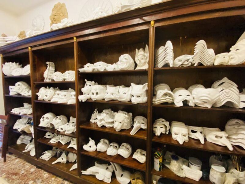 Venice: Paint your own Venetian Mask Workshop - Key Points