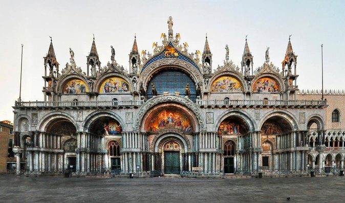 Venice Personalized Private Walking Tour with Official Tour Guide - The Experience in Detail