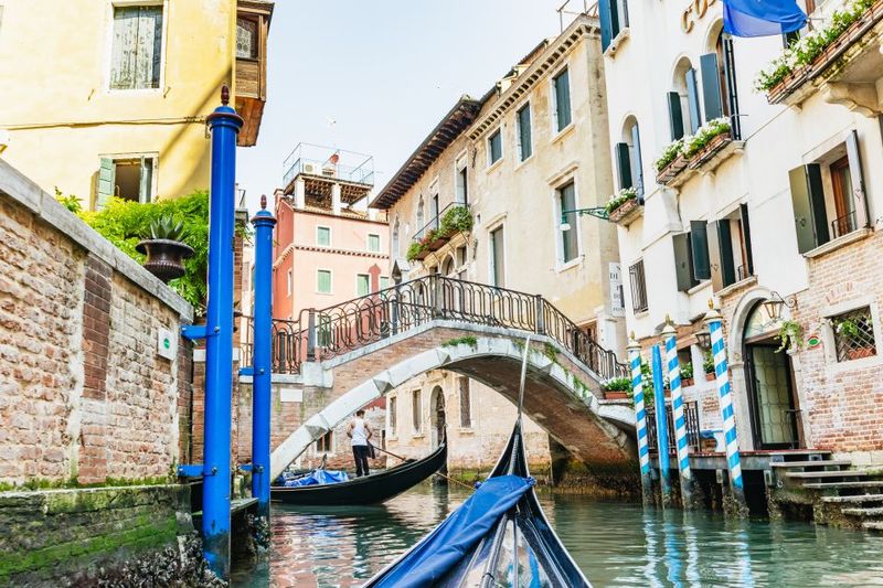 Venice: Private Crafted Gondola Ride Along Grand Canal - Skip-the-line and timing: why booking ahead still makes sense