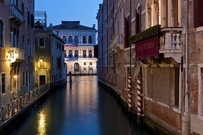 Venice Private Evening Stroll with VIP Entry to Saint Mark's After Hours - What’s Included and What to Consider