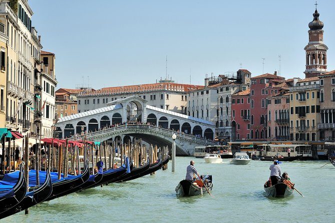 Venice: Private Serenade Gondola Tour - 30 minutes - The Sum Up