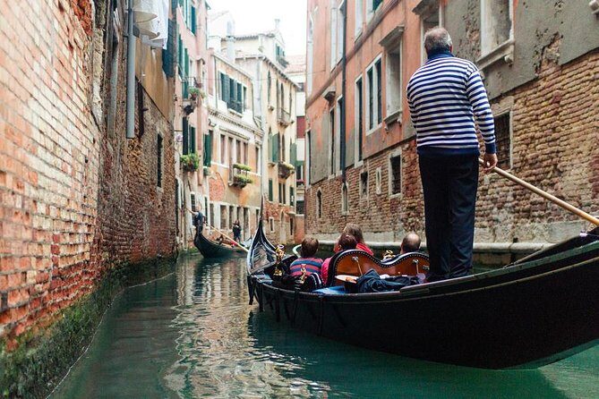 Venice: Private Serenade Gondola Tour - 30 minutes - FAQ