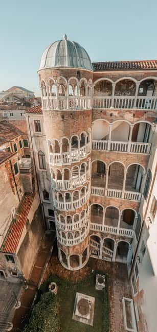 Venice: Scala Contarini del Bovolo Entry Ticket - Visiting the Palazzo and Its Spiral Staircase