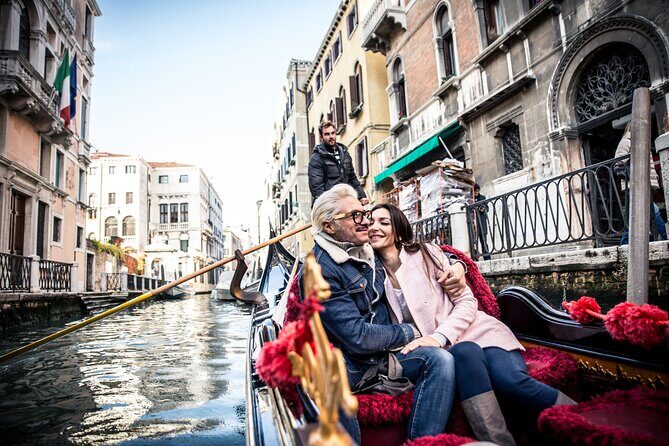 Venice Shared Gondola Ride: 30 Minutes through Grand Canal - Practical Tips for Booking and Enjoying