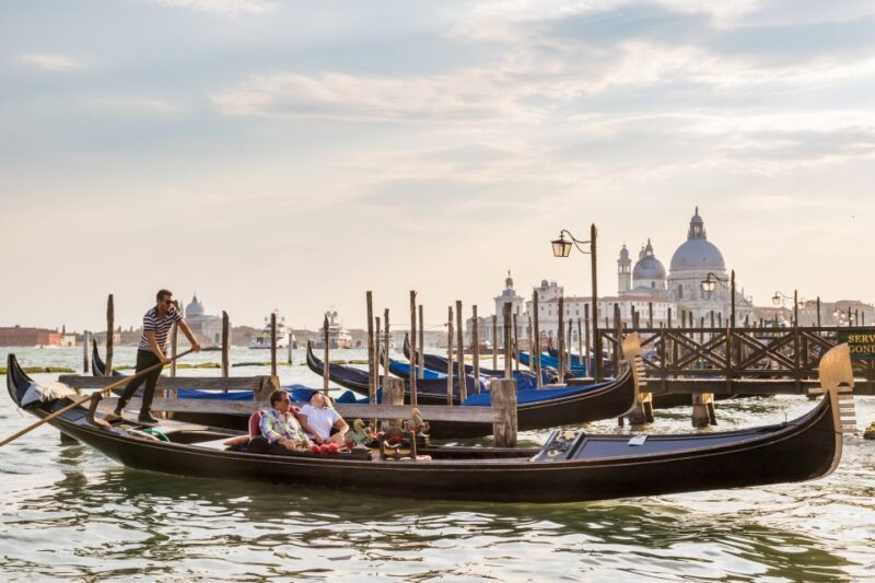 Venice: Shared Gondola Ride Across the Grand Canal - Practical Tips for Booking and Enjoying the Tour
