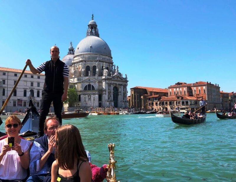 Venice: Shared Gondola Ride - A Deep Dive into the Venice Shared Gondola Ride