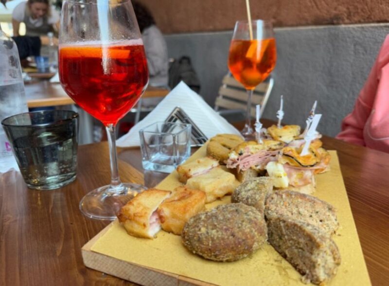 Venice: St. Mark's, Doge's Palace, Rialto, and Gondola Tour - The Sum Up