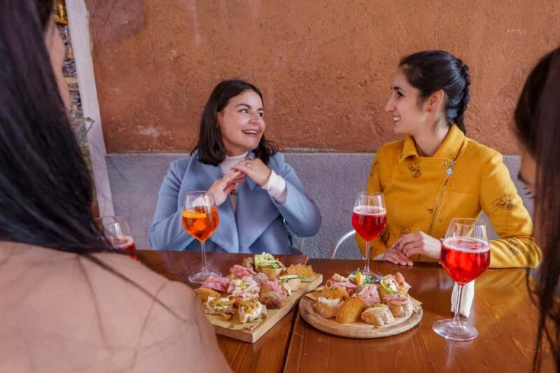 Venice: Street Food Tour Cicchetti, Spritz, Wine & Anecdotes - Exploring Venices Food Scene in a Nutshell