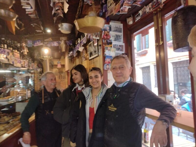 Venice: Sunset Walking Tour with Food and Wine Tastings - An Introduction to the Experience