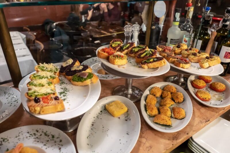 Venice: Venetian Style Carnival Pub Crawl - Venice: Venetian Style Carnival Pub Crawl — A Guide to the Waterlogged Citys Hidden Nightlife