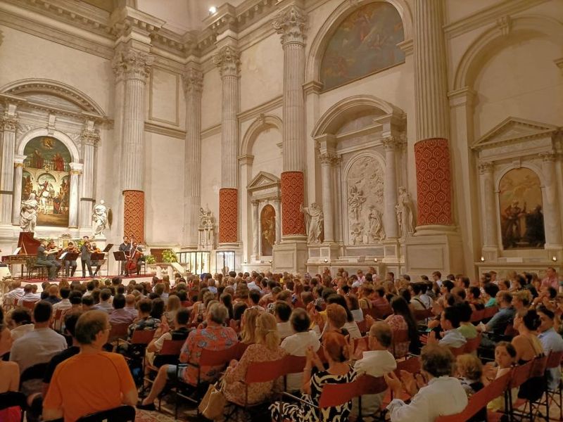 Venice: Vivaldi's Four Seasons Concert & Music Museum Visit - The Church Setting: Beautiful Surroundings and Sound That Works