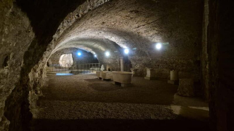 Venture beneath San Giovanni with a speleologist - What to expect during the tour