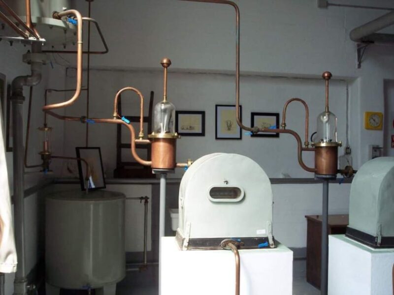 Vermouth and Spirits Tasting in a Distillery near Turin - Why This Experience Works