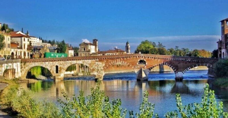 Verona: Highlights and Hidden Gems Walking Tour - Deep Dive into the Stops
