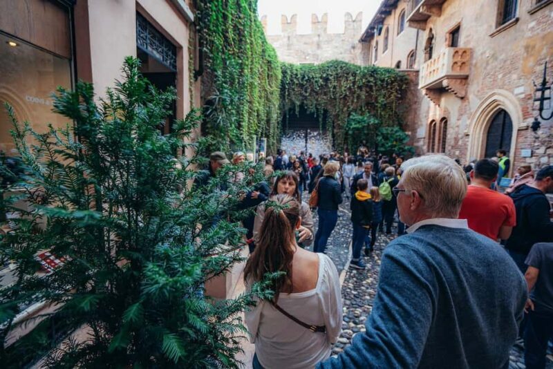 Verona: Highlights Walking Tour with Arena Priority Access - FAQ