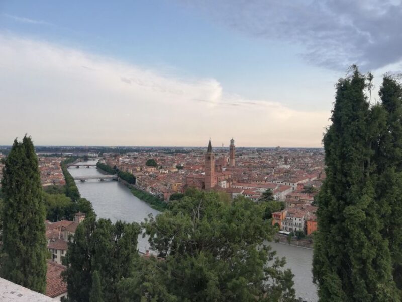 Verona: Night Walking Tour - Exploring Verona’s Historic Heart