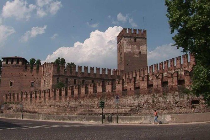 Verona, Romeo & Juliet, private guided tour from Milan - Who This Tour Is Best For