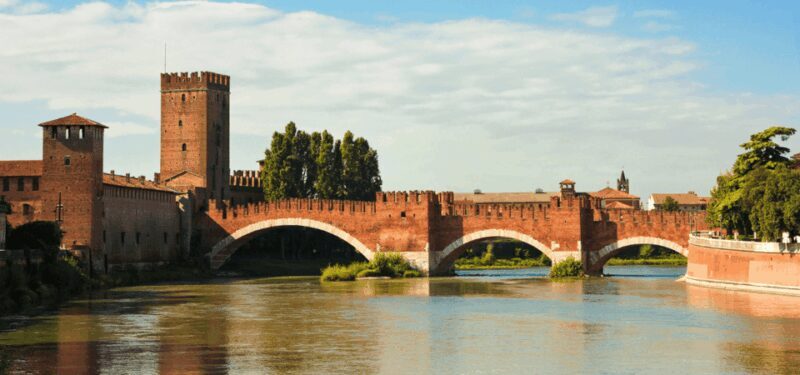 Verona Self Guided Walking Tour with an APP - What are the highlights along the route?