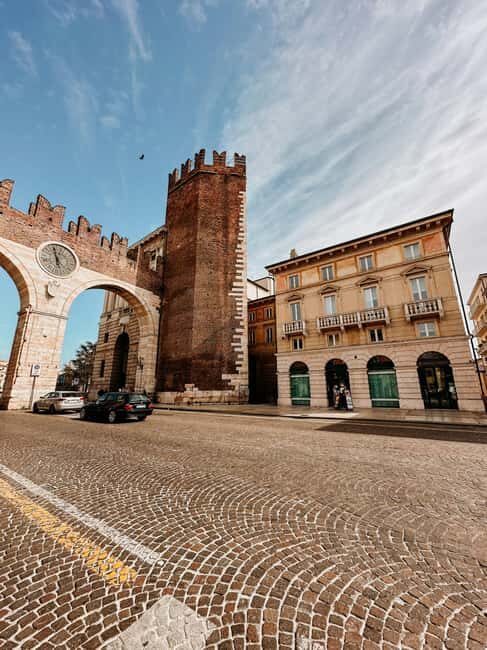 Verona Small-Group Walking Tour: Top Sights & Hidden Gems - The Value of a Guided Small-Group Tour
