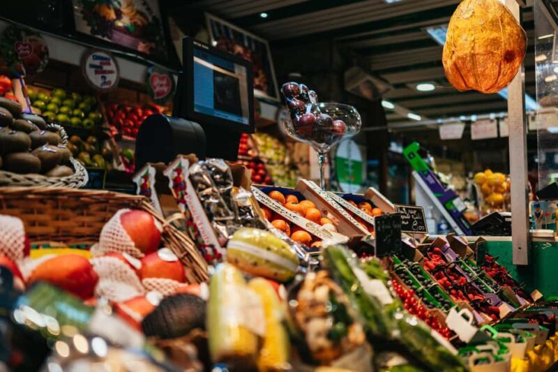 Versailles: Farmers Market Food Tour by a Culinary School - Exploring the Versailles Farmers Market Food Tour by a Culinary School: A Friendly Guide