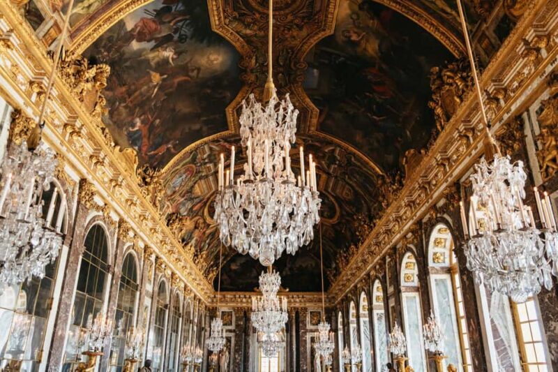 Versailles: Full Tour: Palace, Gardens & Queens Estate - FAQ