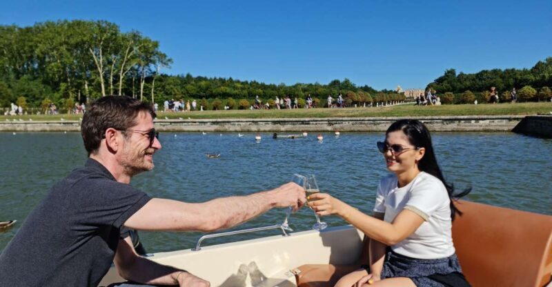 Versailles: Gardens Golf Cart Tour, Row Boat, and Champagne - Exploring Versailles in Style