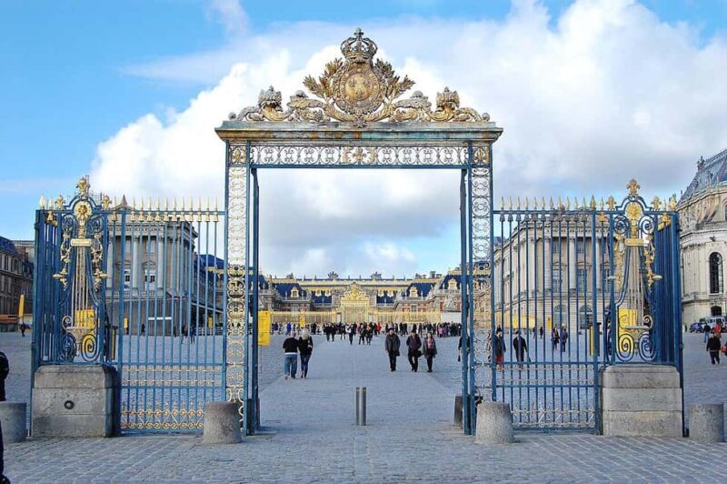 Versailles Grand Tour: Gardens & Palace Exploration - Key Points