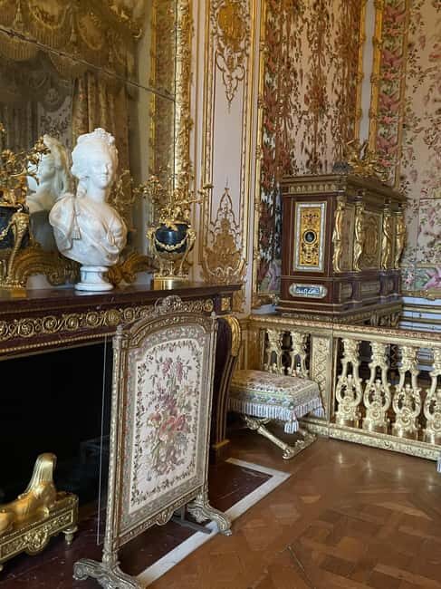 Versailles: Guided tour of the Palace of Versailles in a small group - Key Points