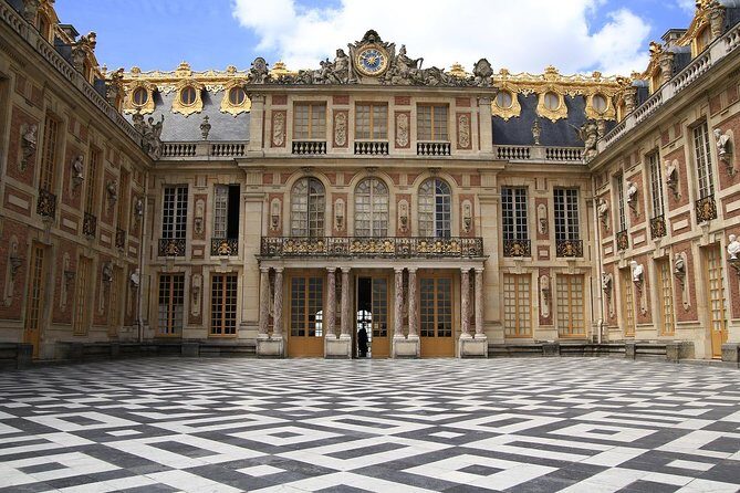 Versailles Palace & Marie-Antoinette's Estate Private Guided Tour with Lunch - Who Should Consider This Tour?